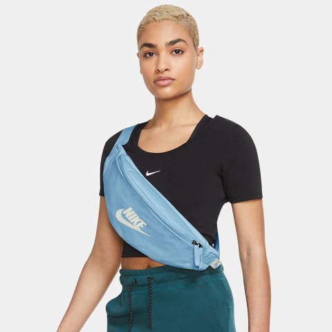 Saszetka nerka Nike Heritage Waistpack DB0490-407